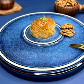 تصویر باقلوا مدل صدفی 