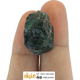تصویر سنگ راف مولداویت (Moldavite) معدنی ناب و بینظیر سبز زیتونی از جمهوری چک 
