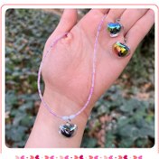 تصویر نیم ست جواهرات هولوگرامی منجق و قلب یاسی 