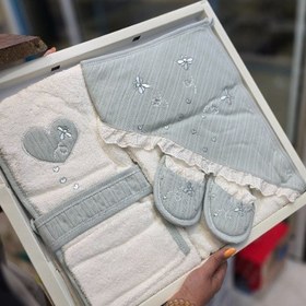 تصویر ست حوله 5 تیکه گایه ب ب Gaye bebe ست حوله 5 تکه گایه ب ب نرم و باکیفیت برای نوزادان و کودکان، شامل حوله‌های دستی و حمام مناسب پوست حساس سیسمونی بهار