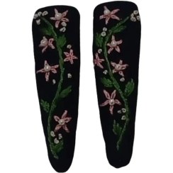 تصویر گیره سر گلدوزی شکوفه‌های صورتی 