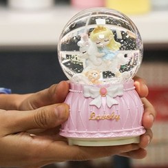 تصویر گوی کریستال ایستاده 