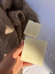 تصویر صابون دستساز حلزون مناسب پوست های خشک و اگزما، جوانساز وآبرسانی قوی ۱۰۰ گرمی 