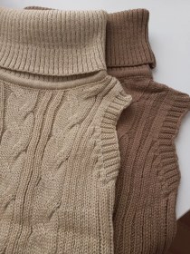 تصویر تاپ بافت یقه شل - سفید 