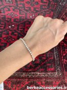 تصویر دستبند تنیسی با قفل پروانه ای 