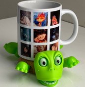 تصویر زیر لیوانی لاکپشت سبز روشن 