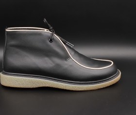 تصویر نیم بوت لورا 