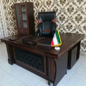 تصویر میز مدیریت ویکتور 