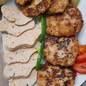 تصویر فست فود سالم خانگی 100 درصد مرغ و گوشت 