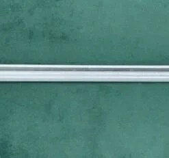 تصویر چوب پرده و ریل فلزی ساده سفید 