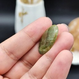 تصویر نگین پریدوت ( زبرجد ) اصل معدنی کد 9274 