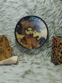 تصویر ساعت دیواری چوب و رزین Rustic wall clock