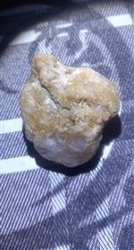 تصویر کهربای 30گرمی زیبا 