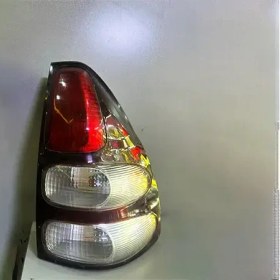 تصویر چراغ خطر عقب پرادو 