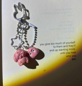 تصویر آویز خرگوش ساده - مشکی / آبی / خرگوش 