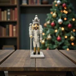 تصویر سرباز فندق شکن نقره‌ای کریسمس 16 سانت 