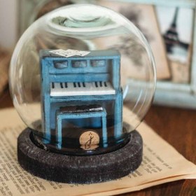 تصویر گوی دکوری طرح پیانو دیواری کوچک 