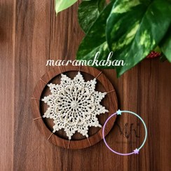 تصویر دیوارکوب ماندالا قلاب بافی مدل دونه برفی قطر 15 سانت crochet wall hanging
