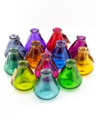 تصویر گلدان شیشه‌ای کوچک مخروطی مدل M مناسب گل خشک و گیاهان ریشه در آب 