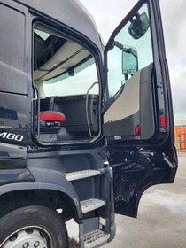 تصویر ولوو 460 مدل 2021_کد 207 