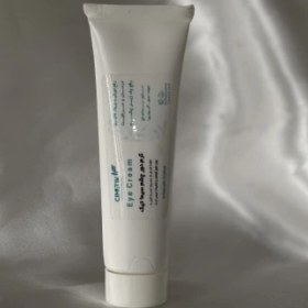 تصویر كرم دور چشم گیاهی 