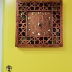 تصویر ساعت چوبی گره چینی با طلق 