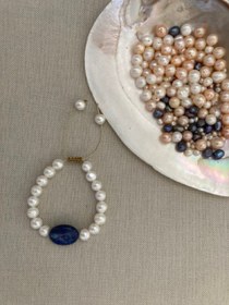 تصویر دستبند مروارید پرورشی سفید و لاجورد آبی Pearl bracelet