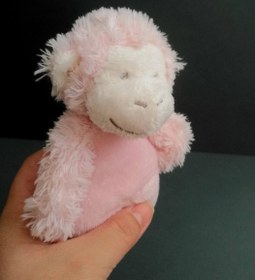 تصویر میمون جغجغه 