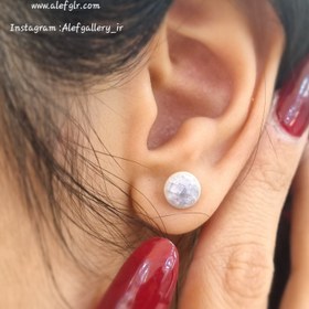 تصویر پرسینگ گوش سنگ رنگی کد 250068 