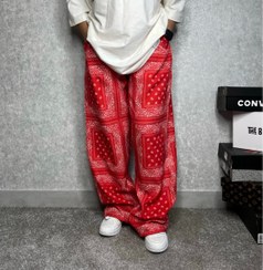 تصویر شلوار بگی باندانا قرمز و آبی کاربنی 