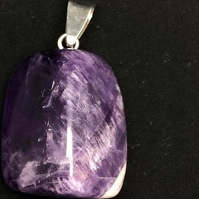 تصویر مدال سنگ امیتیست تاملبر شده بنفش رنگ به وزن 11 گرم Amethyst