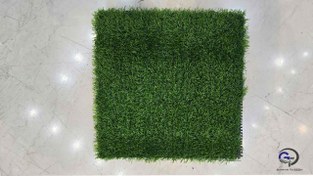 تصویر چمن مصنوعی تایل سایز ۳۰x۳۰ سانتی متر 