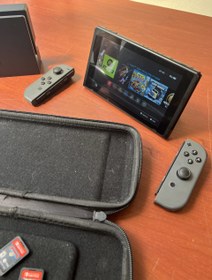 تصویر کنسول بازی استوک نینتندو nintendo switch به همراه دسته بازی 