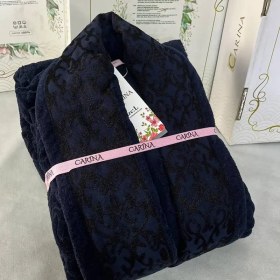 تصویر حوله تن پوش مخمل ژاکارد کلاه‌دار کارینا مدل لارن 