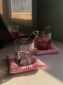 تصویر لیوان پیرکس پاپیونی 