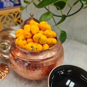 تصویر نقل گردویی زعفرانی 