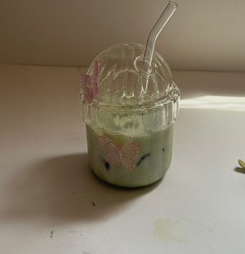 تصویر لیوان پینترستی پروانه ای 