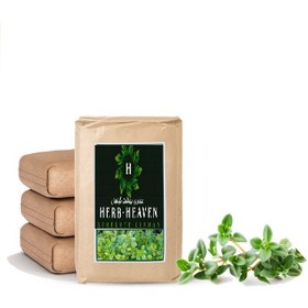 تصویر آویشن برگ با چوب 