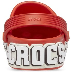 تصویر Crocs قفل آرم خارج از دادگاه 