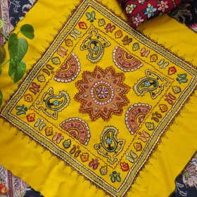 تصویر رومیزی پته دوزی زرد پته دوزی صنایع دستی