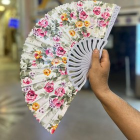 تصویر بادبزن دستی رنگی 