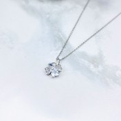 تصویر گردنبند نقره زنانه مدل گل نگین دار 