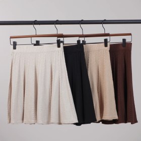 تصویر دامن کوتاه رها 