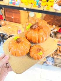 تصویر مجسمه کدو سه عددی بزرگ 