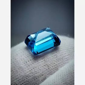 تصویر نگین توپاز آبی سوئیسی اصل (تراش Emerald) 