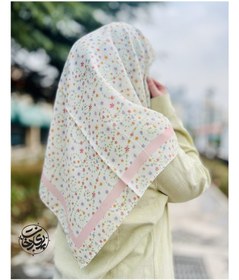 تصویر روسری کرم گل ریز 