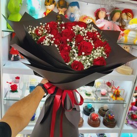 تصویر گلفروشی ارومیه دسته گل رز و ژپسوفیلا Urmia online flowershop