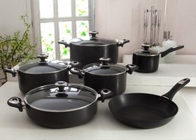 تصویر سرویس قابلمه هاردآنادایزد کارال مدل رز (11 پارچه) Karal Hard-Anodized Rose Cookware Set 11 Pieces