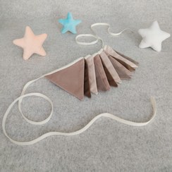 تصویر آویز ریسه ای پارچه ای کرم قهوه ای nursery bunting triangle flag