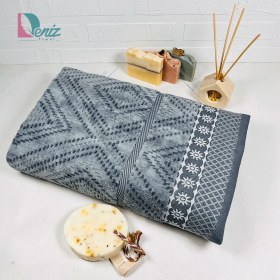 تصویر حوله حمامی لیدیا 